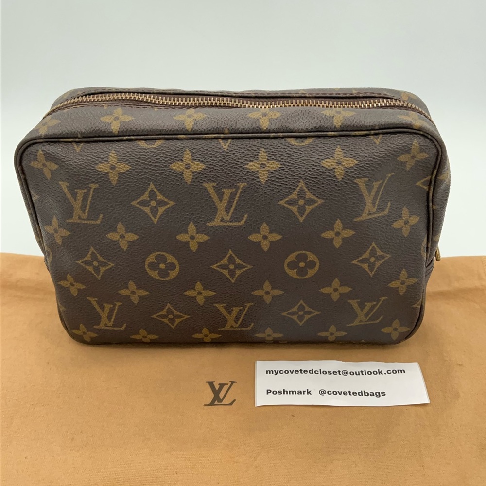 Louis Vuitton Trousse 23 Monogram Toilet Bag Very Good Condition w/LV Dust Bag